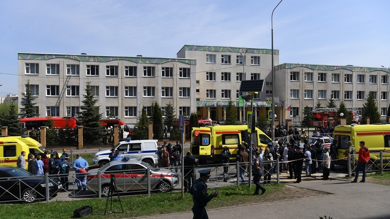 Moment 19-year-old Russian Ilnaz Galyaviev entered high school in Kazan before bloody rampage that killed at least nine