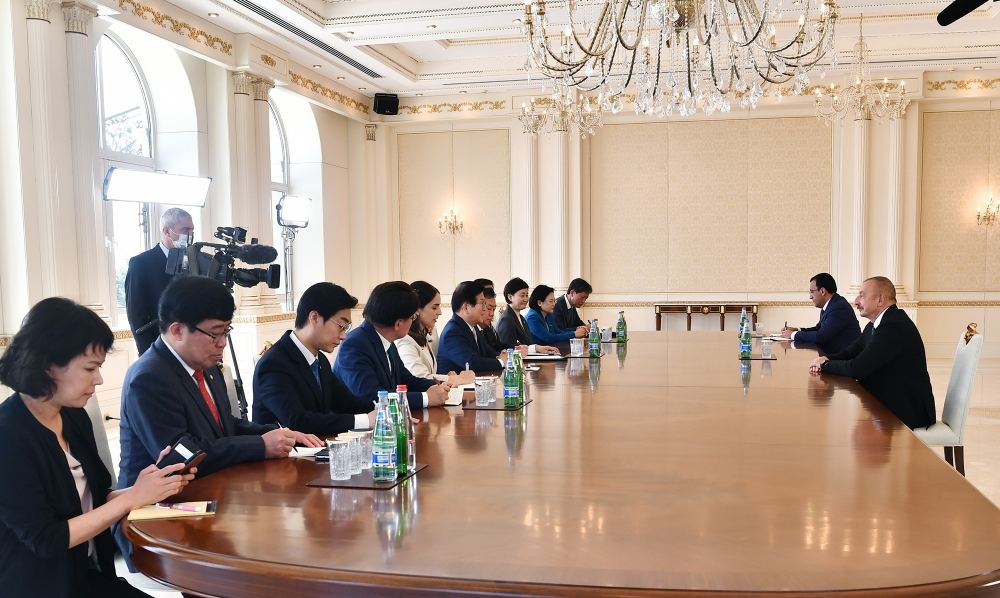 Azerbaijani President Ilham Aliyev receives delegation of National Assembly of South Korea