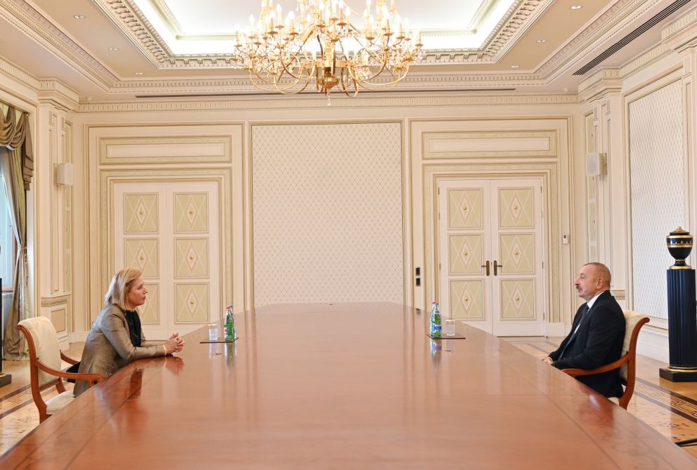 President Ilham Aliyev receives former Israeli foreign minister