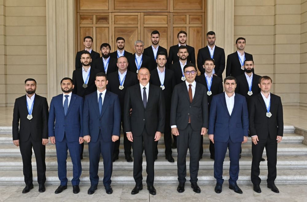 President Ilham Aliyev receives members of Azerbaijan national mini-football team