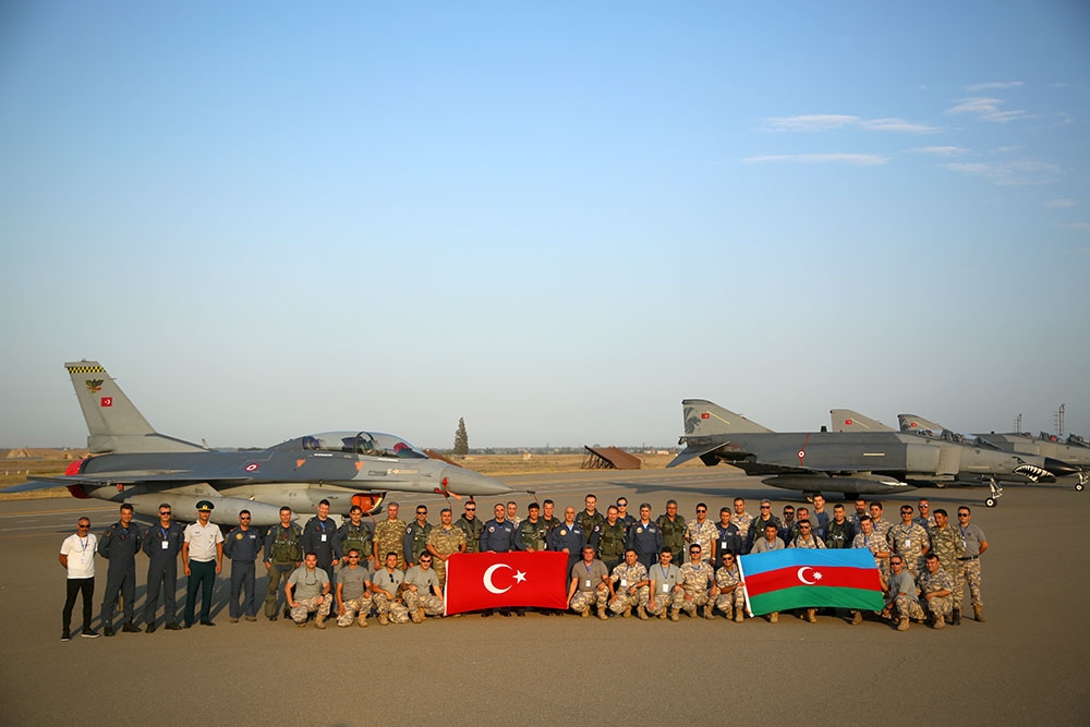 Turkish servicemen and aircraft that will participate in “TurAz Qartalı – 2022” exercises arrive in Azerbaijan