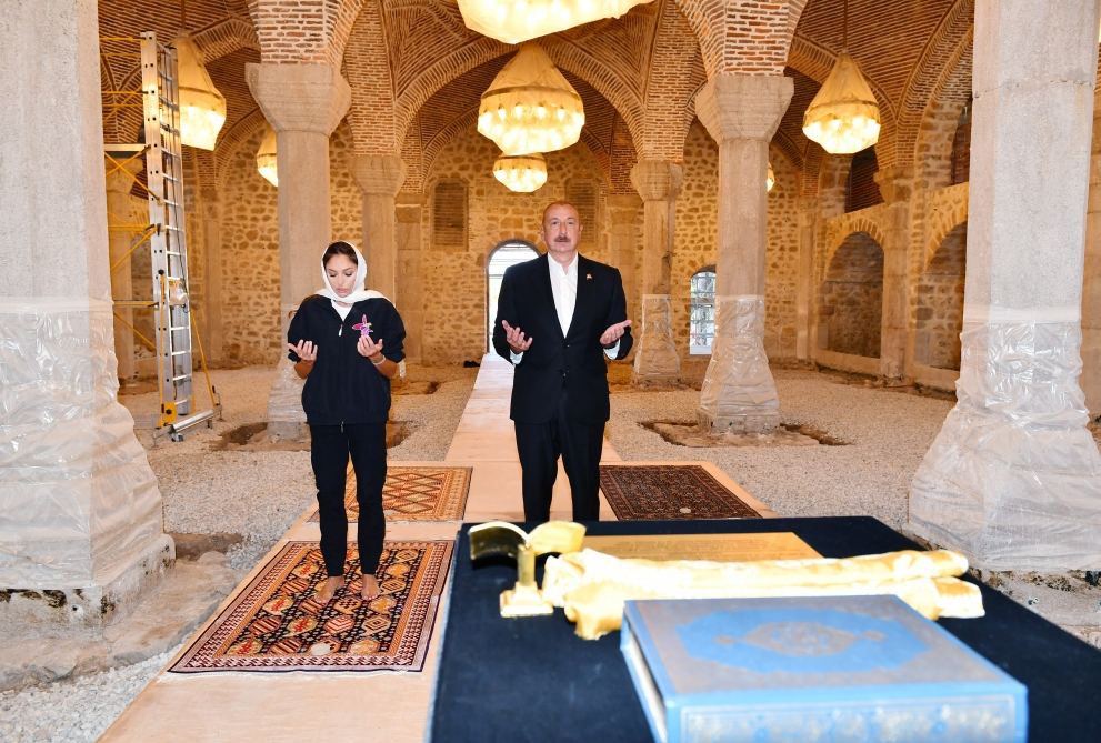 President Ilham Aliyev and First Lady Mehriban Aliyeva visit Yukhari Govharagha Mosque in Shusha