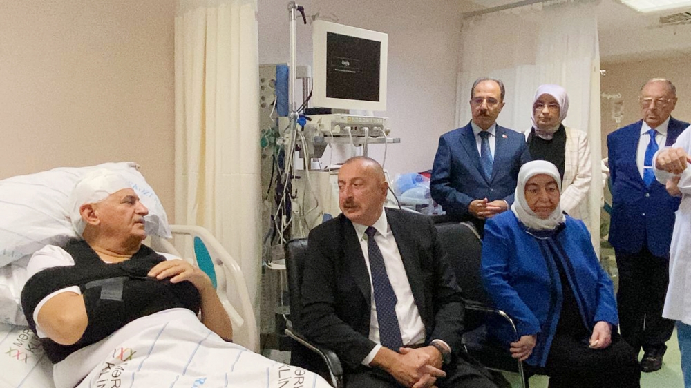 President Ilham Aliyev arrived at hospital to visit Binali Yildirim, Şamil Ayrim and bodyguard Oguzhan Demirçi, who had traffic accident in Azerbaijan