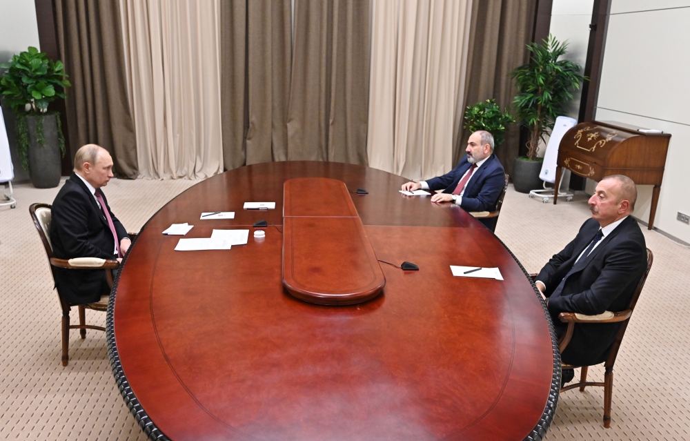 President Putin invites President Ilham Aliyev and Armenian PM Nikol Pashniyan to Russia