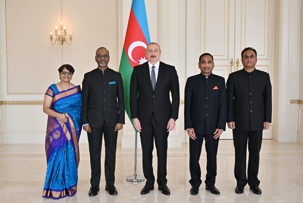 President Ilham Aliyev accepted credentials of incoming ambassador of India