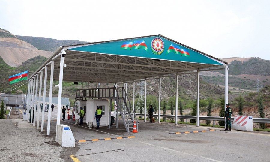 Armenian residents of Azerbaijan’s Karabakh freely cross Lachin border checkpoint